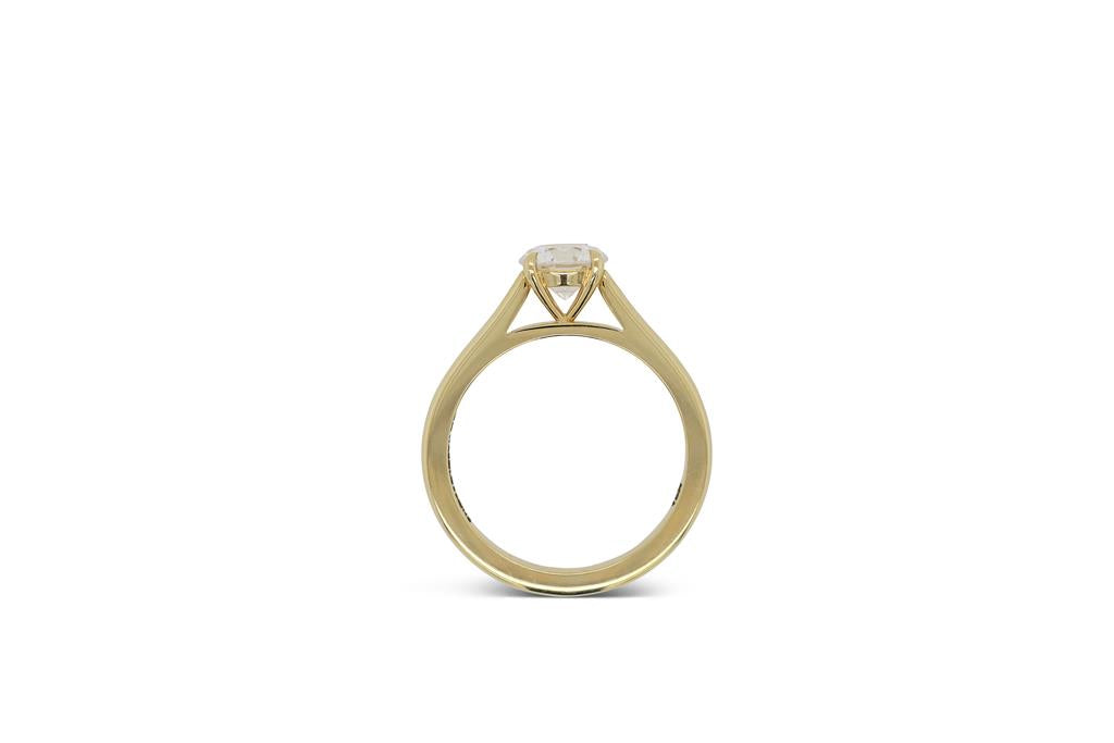 Classic Four-Prong Semi-Mount Solitaire Diamond 18K Yellow Gold Engagement Ring