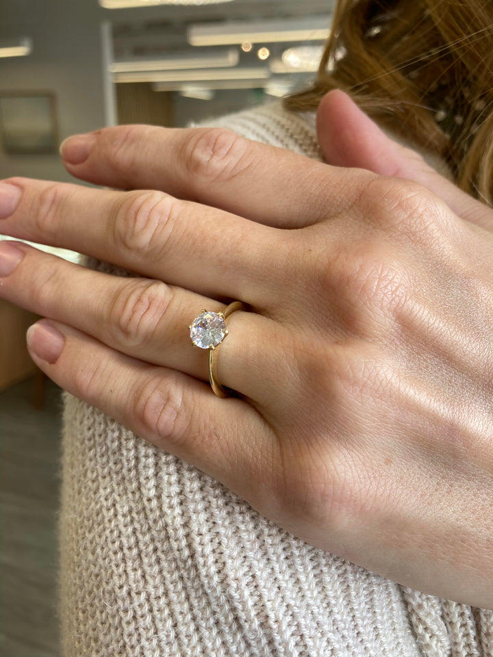 Classic Six Prong Engagement Semi-Mount Ring in 18K Yellow Gold