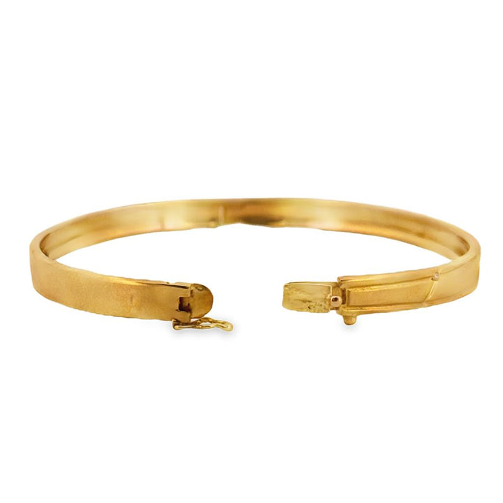 0.035 CTW Diamond Bangle Bracelet 18K Yellow Gold, 5mm Wide