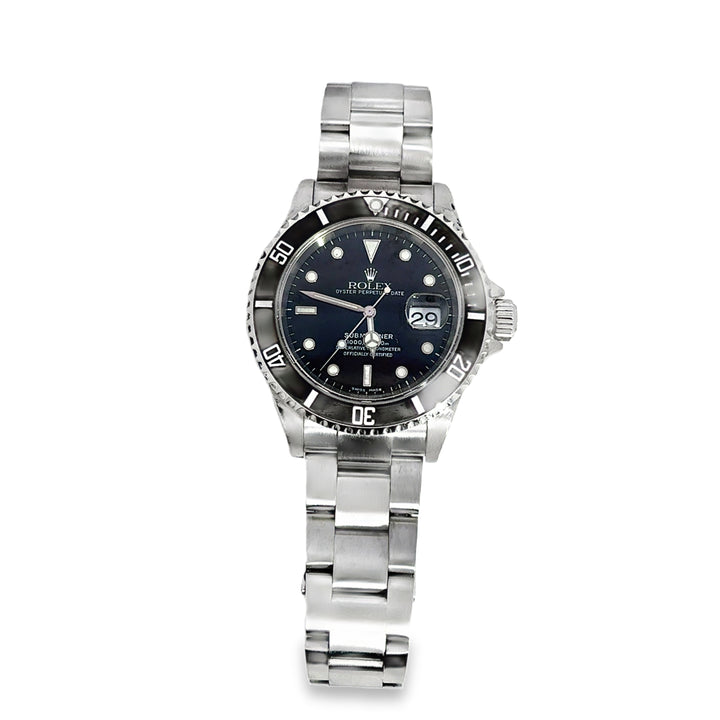Pre-Owned Men’s 2005 Rolex Submariner Stainless Steel Automatic Watch – Model 16610