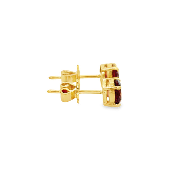 18K Yellow Gold 6mm Round Garnet Stud Earrings