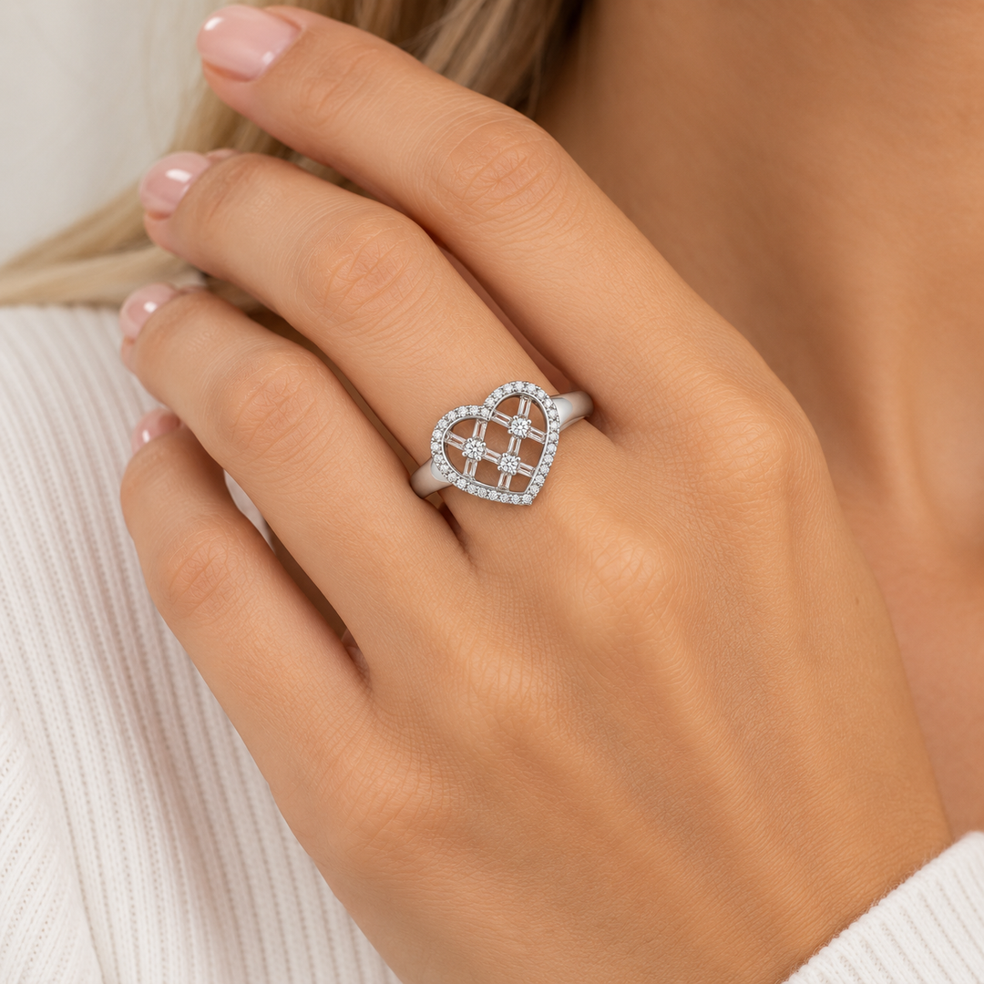 0.80 CTW Diamond 14K White Gold Heart Ring