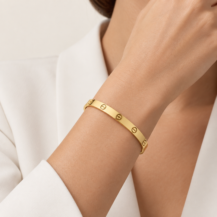 Pre-Owned Cartier Love Bracelet Medium Model 18K Yellow Gold Bracelet