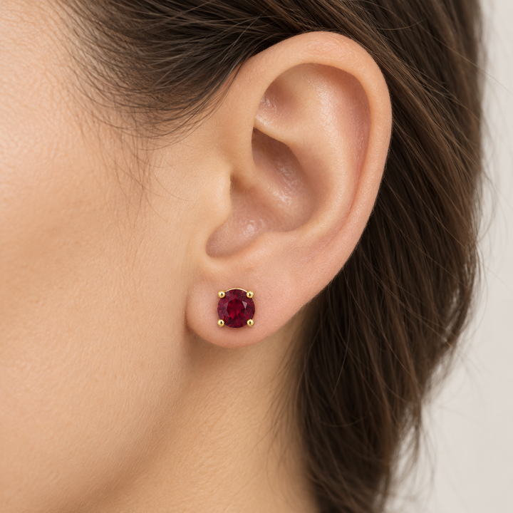 18K Yellow Gold 6mm Round Garnet Stud Earrings
