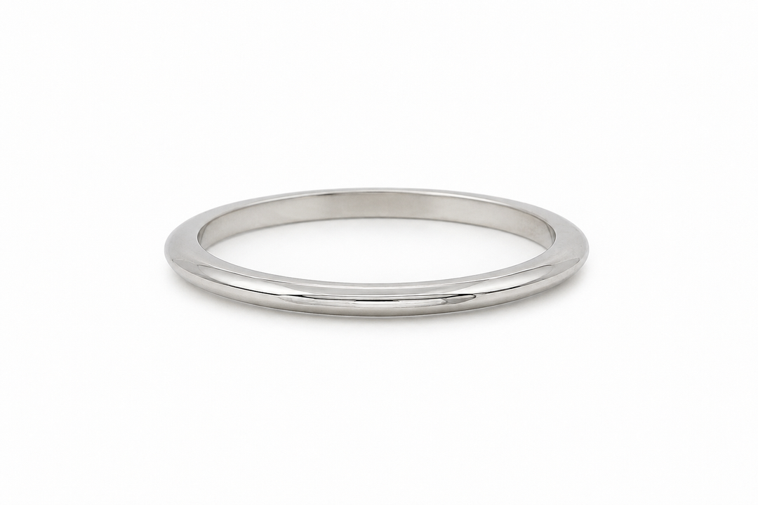 18K White Gold Knife Edge Wedding Band – Wm. Harold Collection – 1.6mm