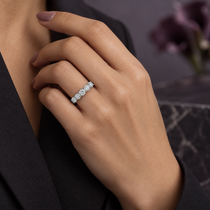 1.23 CTW Diamond Wedding Band in 14K White Gold – Size 6.5