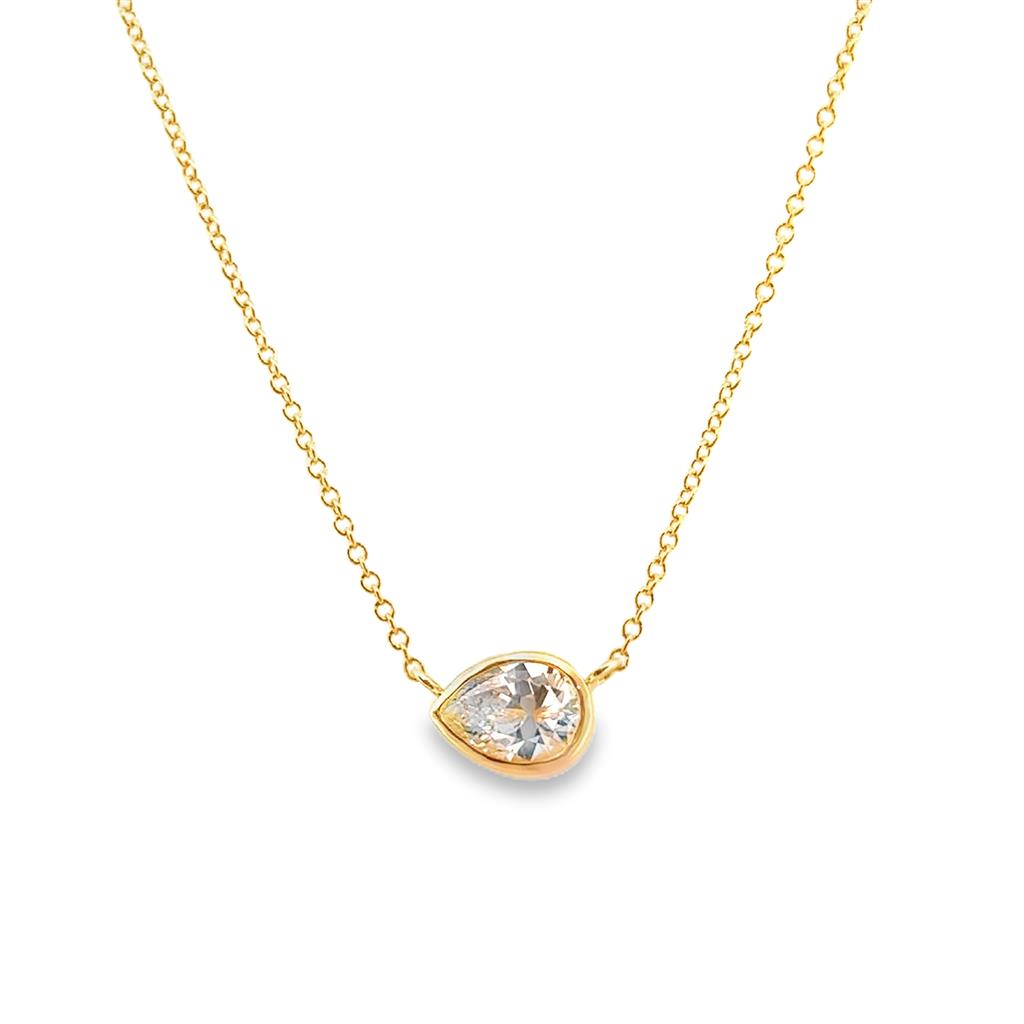 0.67 CT Pear Diamond Yellow Gold 14K Necklace