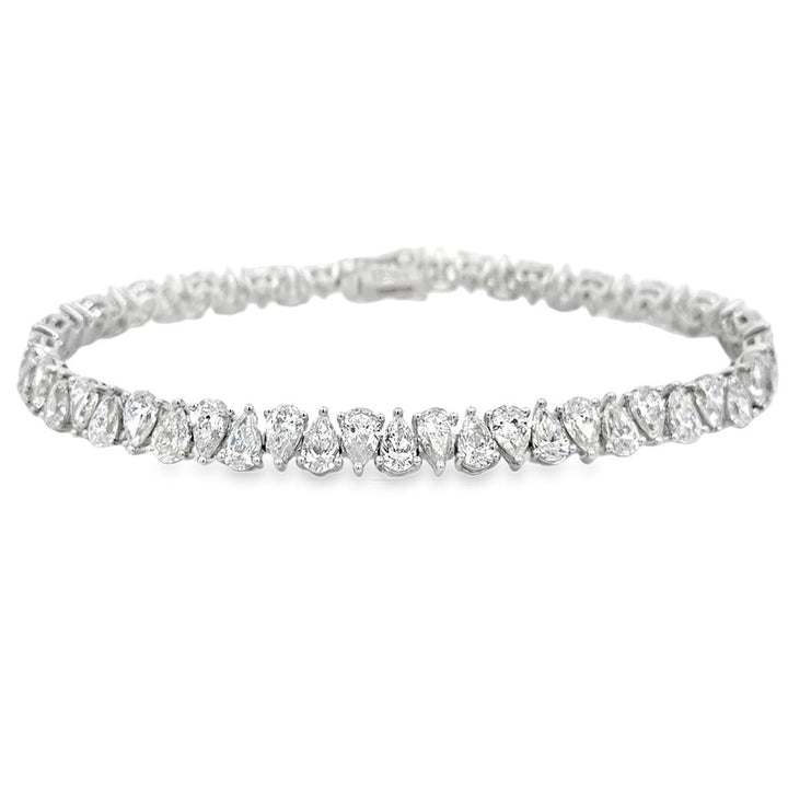 18K White Gold Pear-Shaped Diamond Tennis Bracelet