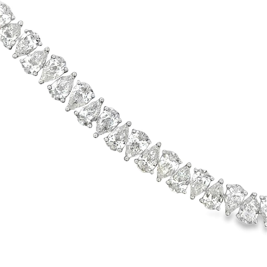 18K White Gold Pear-Shaped Diamond Tennis Bracelet