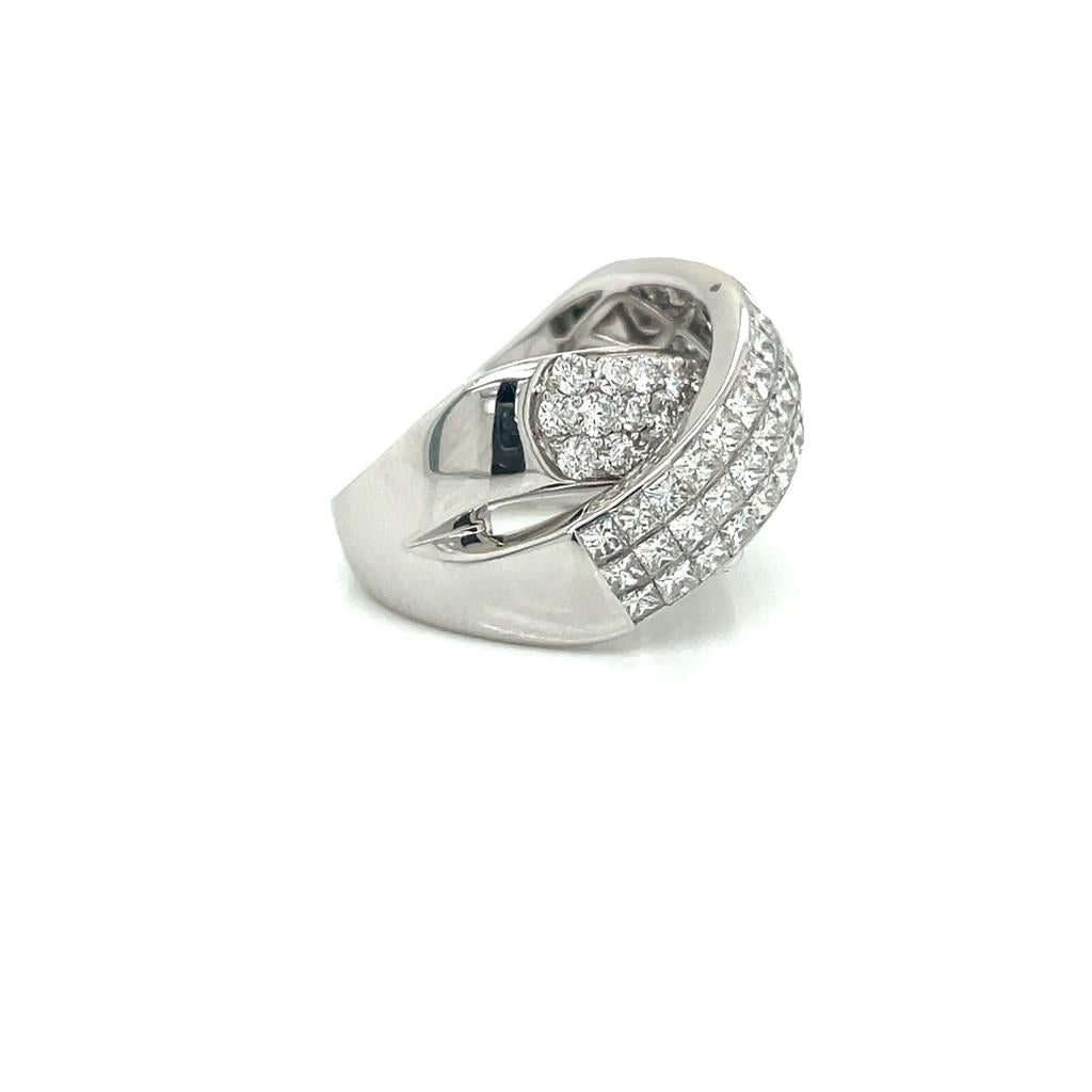 3.42ctw Diamond Ring in 18k White Gold with Round & Princess Cut Stones
