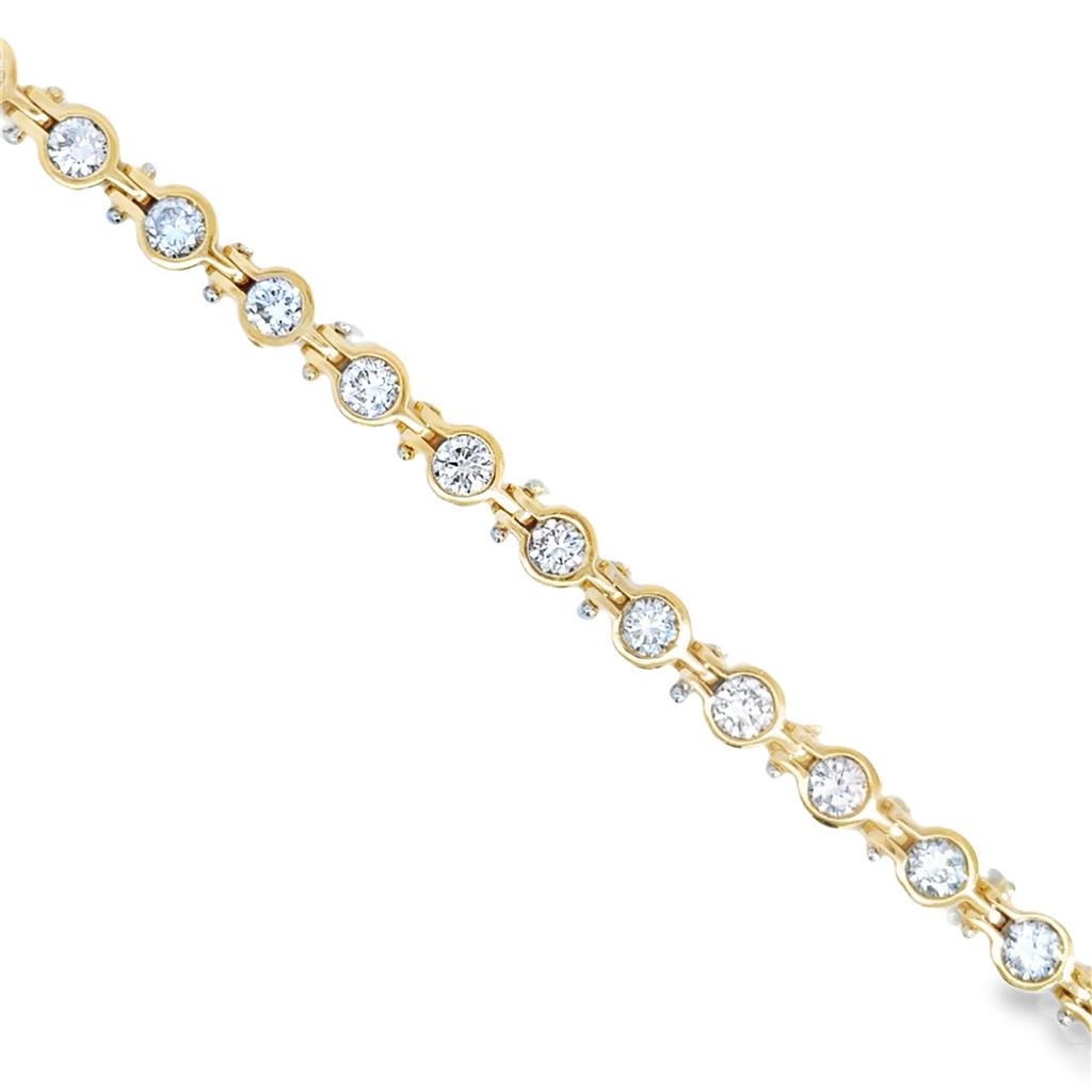 7.35 CTW Diamond Tennis Bracelet in 18K Yellow Gold