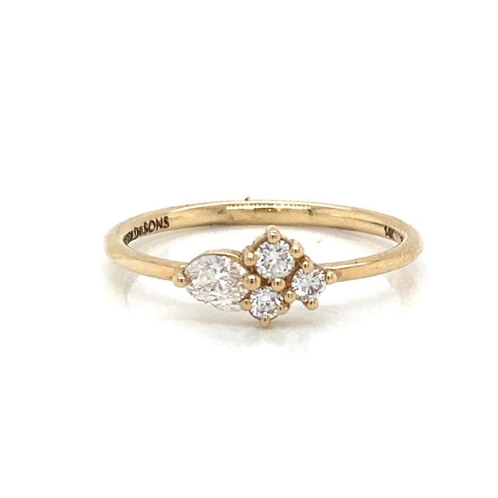 0.13 CTW Round 0.14 CT Oval Diamond 14K Yellow Gold Cluster Ring