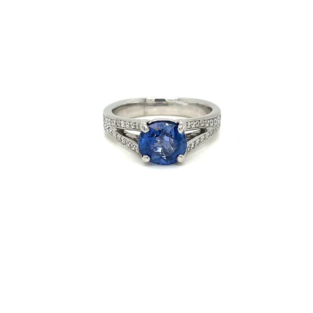 2.36ct Round Sapphire Ring set in Platinum with 0.56ctw Diamonds