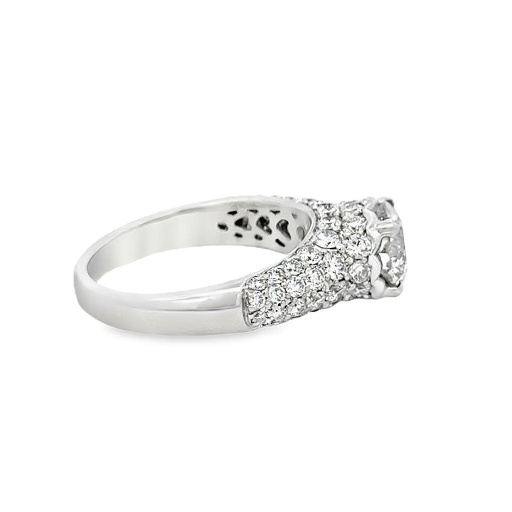 diamonds, ring size 6 3/4 but can be sized, 
ChatGPT said:
1.30 CT Diamond Engagement Ring – 18K White Gold, GIA Certified, 1.33 CTW Diamond Setting