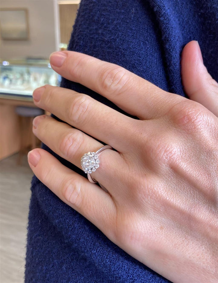 0.59 CTW Round Diamond 14K White Gold Cluster Ring