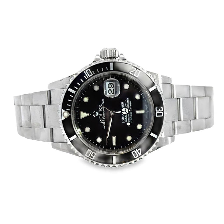 Pre-Owned Men’s 2005 Rolex Submariner Stainless Steel Automatic Watch – Model 16610