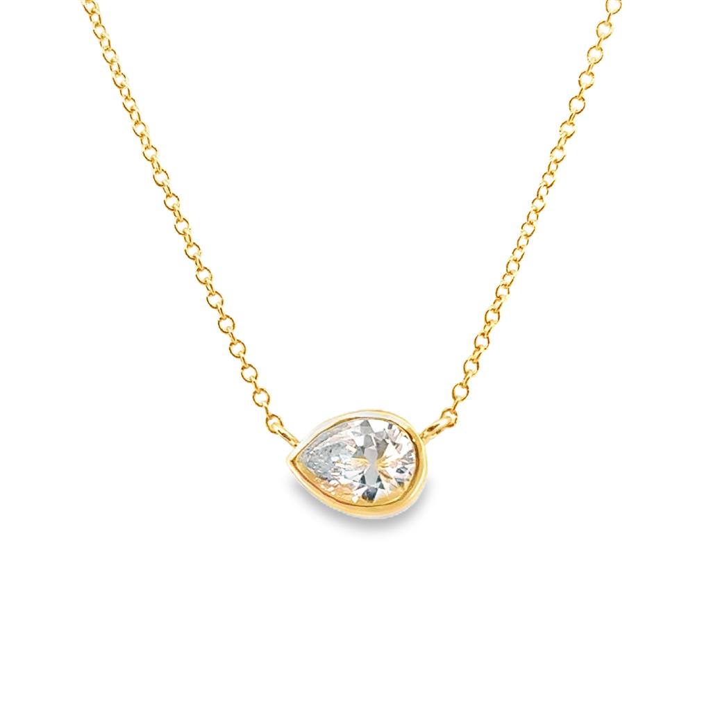 0.67 CT Pear Diamond Yellow Gold 14K Necklace