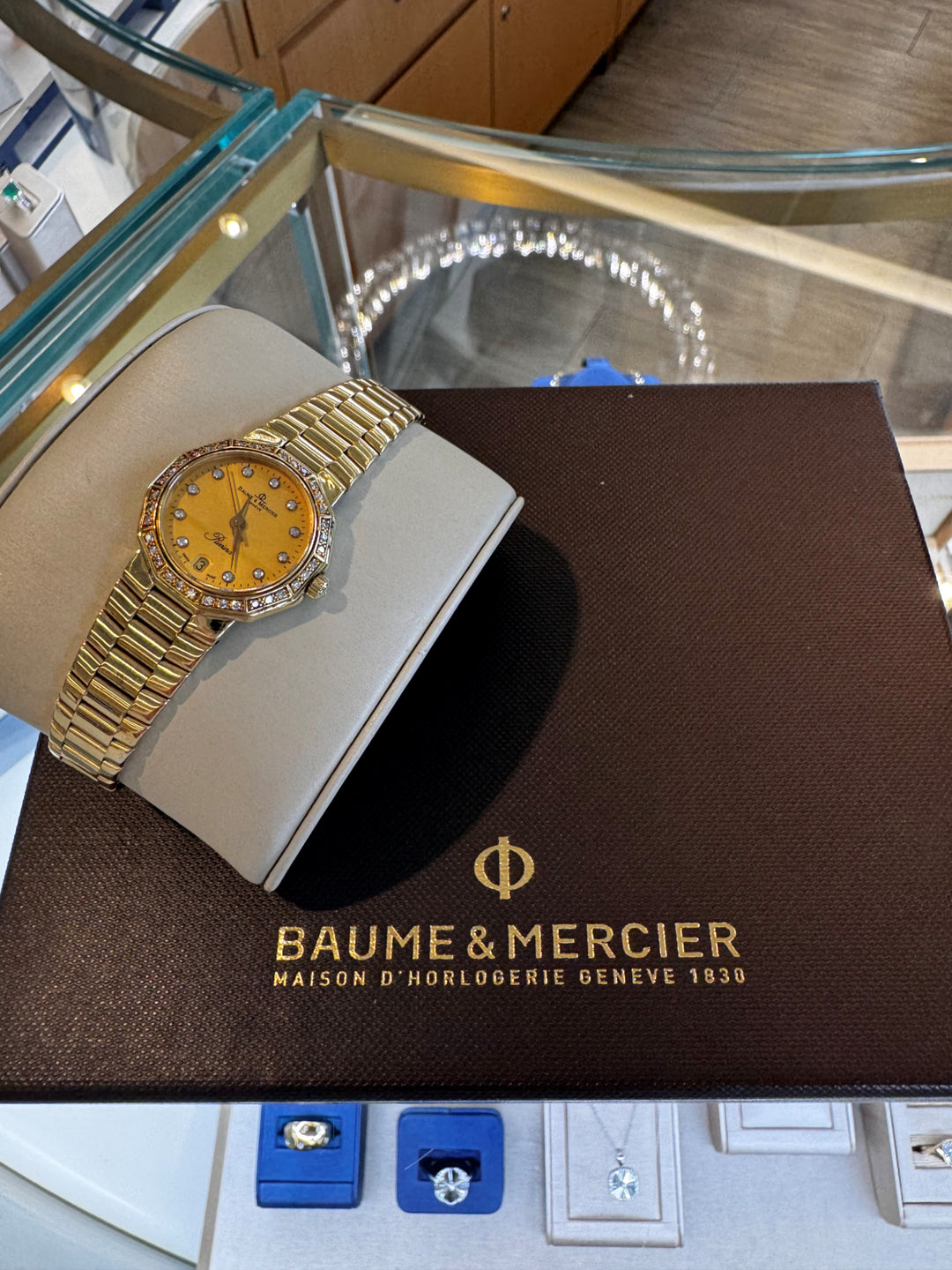 Pre-Owned Baume &amp; Mercier 18K Yellow Gold Diamond Bezel Ladies Watch