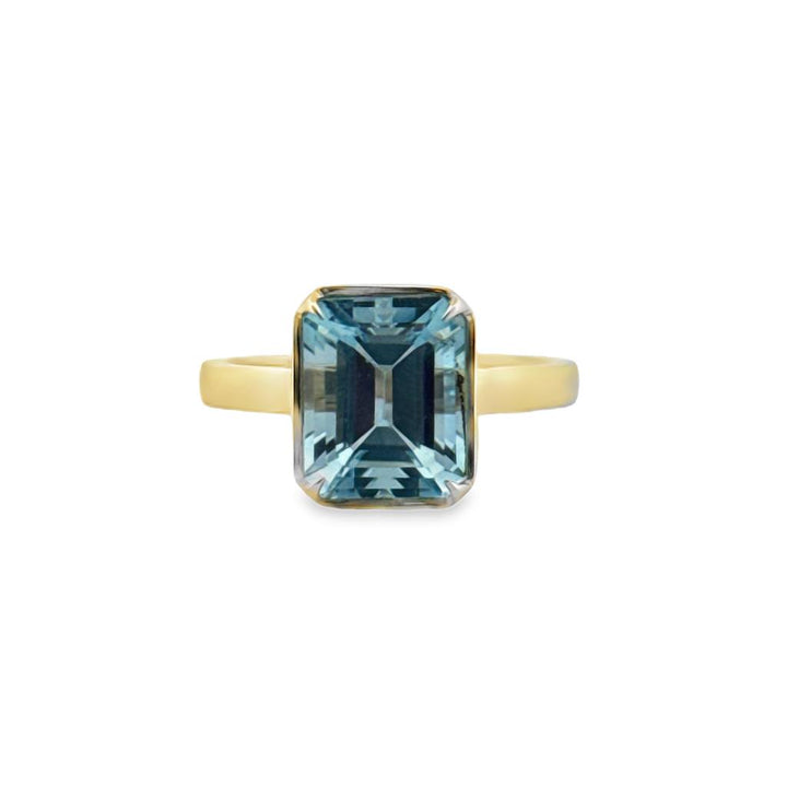 4.00 Carat Aquamarine Ring – Emerald Cut, 14K Yellow Gold