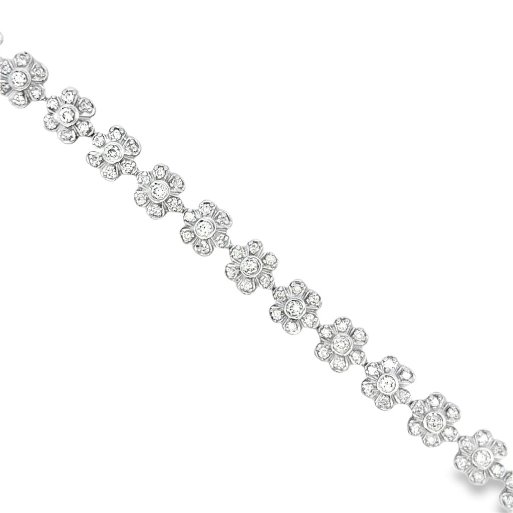 Pre-Owned 3.15 CTW Diamond 18K White Gold Floral Bracelet