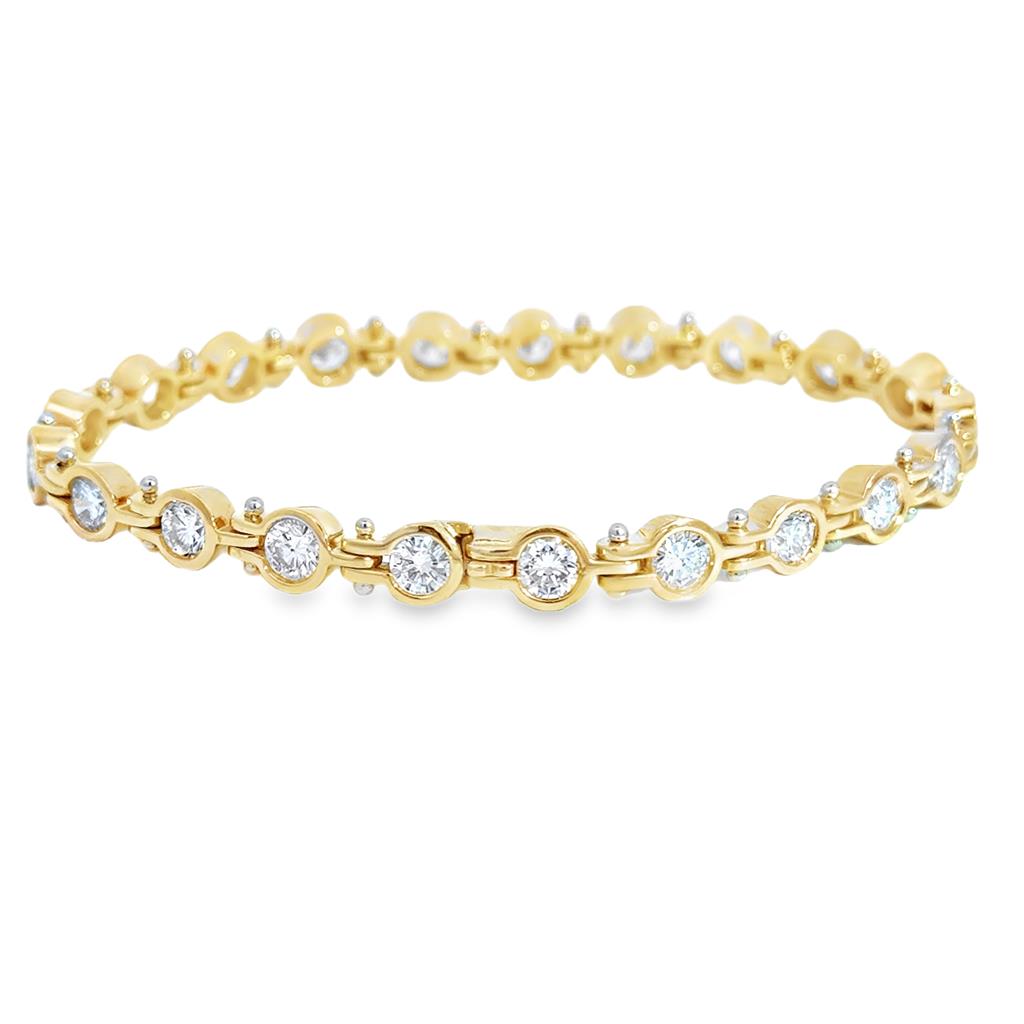 7.35 CTW Diamond Tennis Bracelet in 18K Yellow Gold