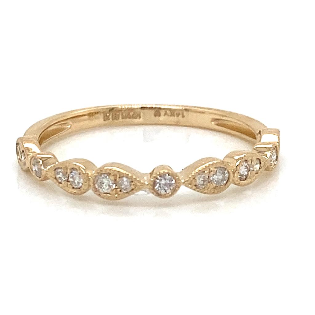 14k Yellow Gold Ring with 0.20ctw Diamonds and Milgrain Detail