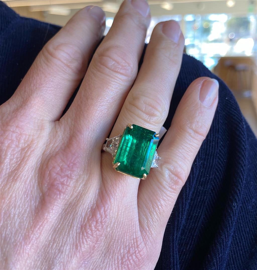 12.89ct Emerald Cut Emerald Ring