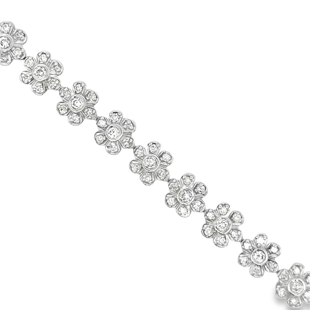 Pre-Owned 3.15 CTW Diamond 18K White Gold Floral Bracelet