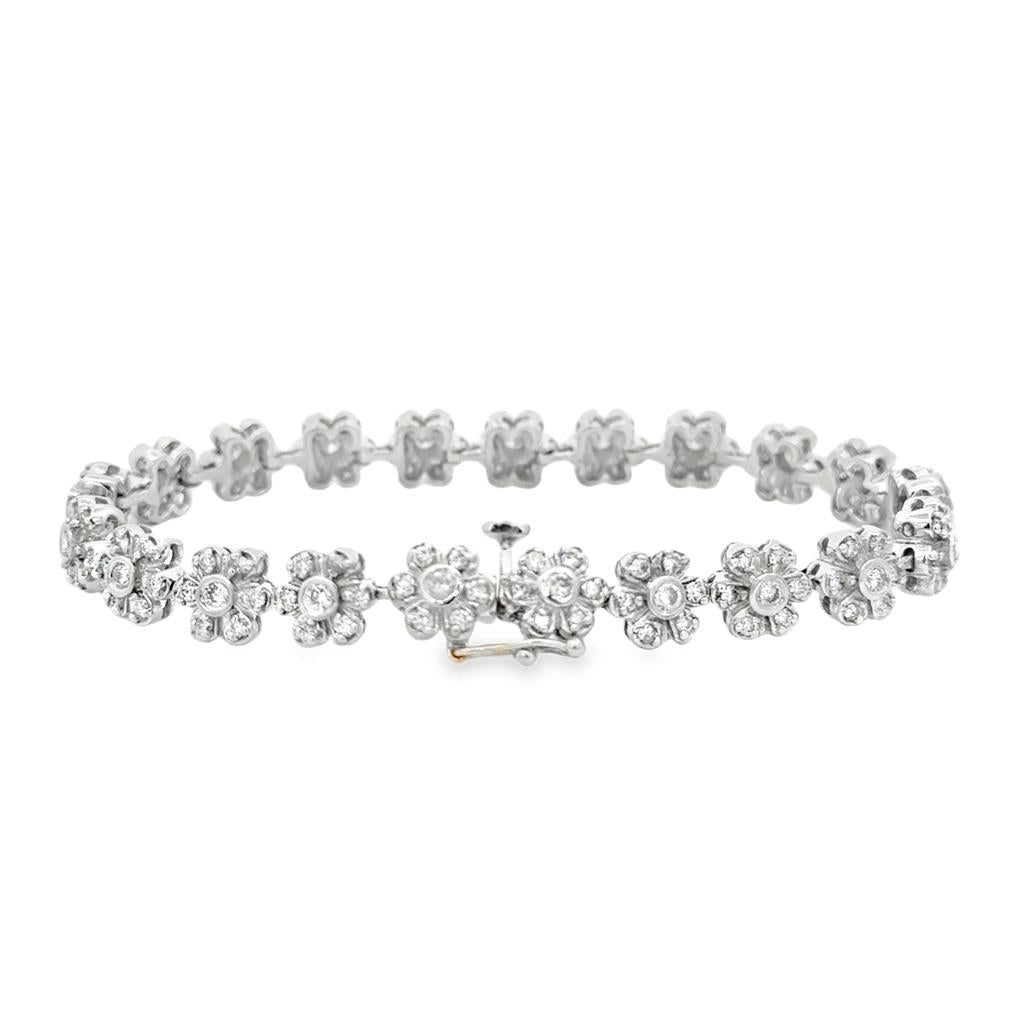 Pre-Owned 3.15 CTW Diamond 18K White Gold Floral Bracelet