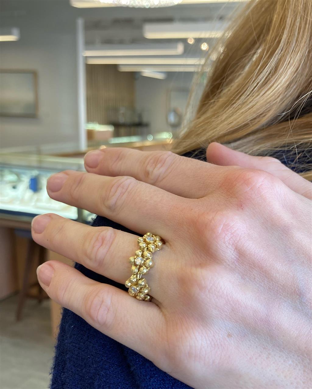 18K Yellow Gold Diamond Floral Flexible Ring