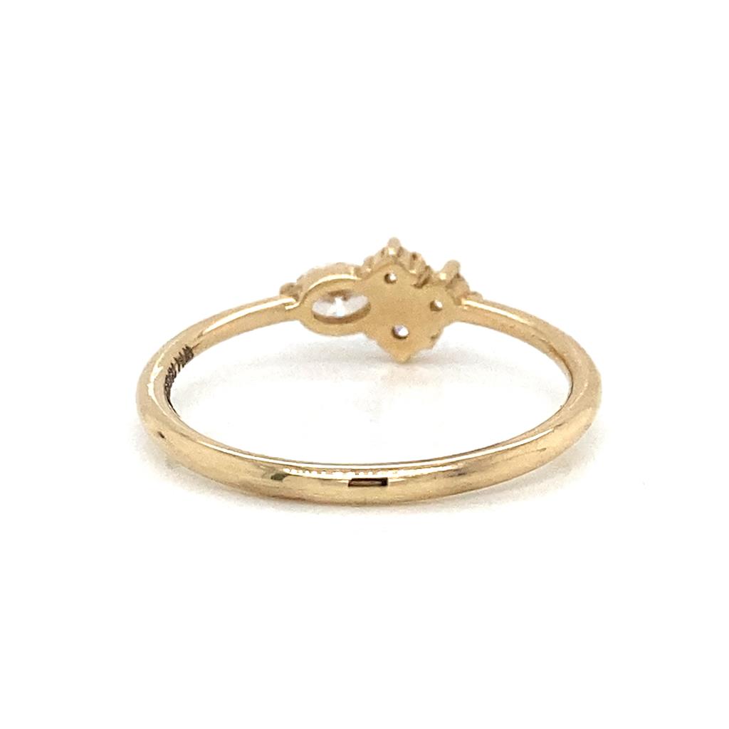 0.27 CTW Oval and Round Diamond 14K Yellow Gold Cluster Ring